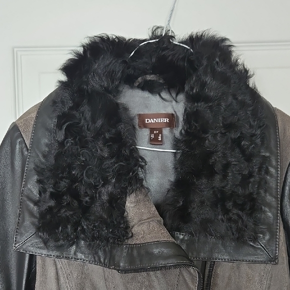 Danier Leather Jacket with Black and Brown Design - Picture 8 of 8